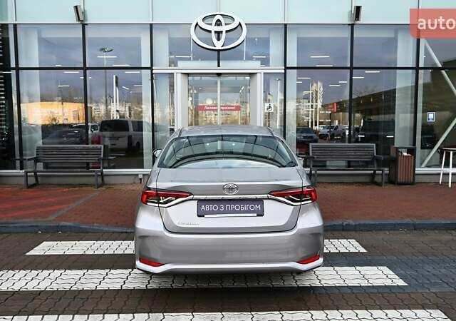 Сірий Тойота Королла, об'ємом двигуна 1.6 л та пробігом 27 тис. км за 21007 $, фото 3 на Automoto.ua