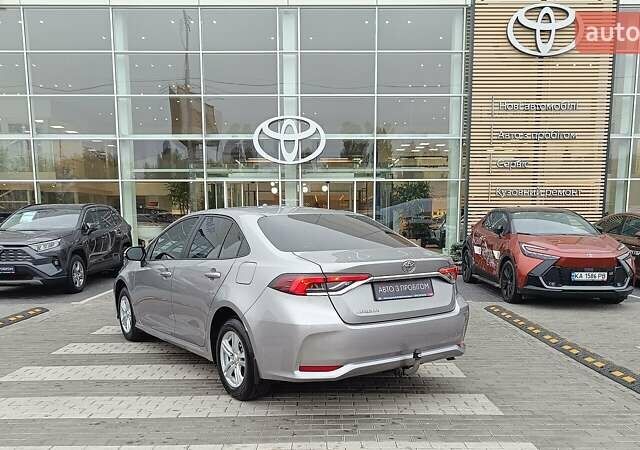 Серый Тойота Королла, объемом двигателя 1.6 л и пробегом 69 тыс. км за 17433 $, фото 1 на Automoto.ua