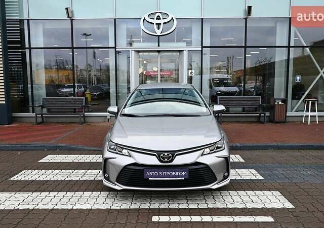 Сірий Тойота Королла, об'ємом двигуна 1.6 л та пробігом 27 тис. км за 21007 $, фото 4 на Automoto.ua