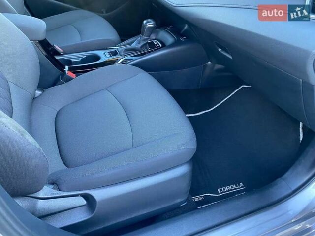 Серый Тойота Королла, объемом двигателя 1.8 л и пробегом 37 тыс. км за 23950 $, фото 26 на Automoto.ua