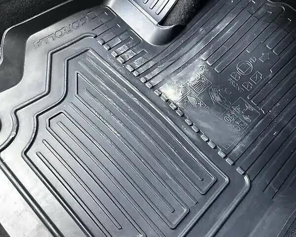 Серый Тойота Королла, объемом двигателя 1.6 л и пробегом 25 тыс. км за 17300 $, фото 9 на Automoto.ua