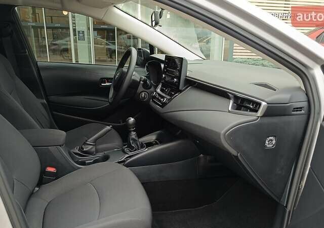 Серый Тойота Королла, объемом двигателя 1.6 л и пробегом 69 тыс. км за 17433 $, фото 5 на Automoto.ua