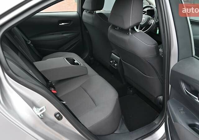 Сірий Тойота Королла, об'ємом двигуна 1.6 л та пробігом 27 тис. км за 21007 $, фото 6 на Automoto.ua