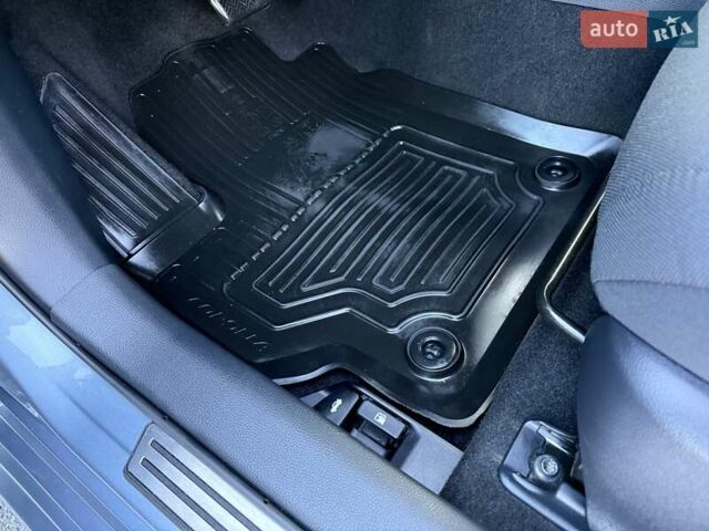 Сірий Тойота Королла, об'ємом двигуна 1.6 л та пробігом 29 тис. км за 21000 $, фото 36 на Automoto.ua