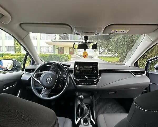 Серый Тойота Королла, объемом двигателя 1.6 л и пробегом 25 тыс. км за 17300 $, фото 4 на Automoto.ua