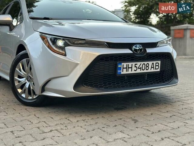 Серый Тойота Королла, объемом двигателя 1.8 л и пробегом 30 тыс. км за 17800 $, фото 2 на Automoto.ua