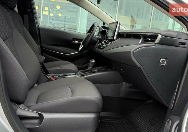 Серый Тойота Королла, объемом двигателя 1.6 л и пробегом 13 тыс. км за 23200 $, фото 5 на Automoto.ua