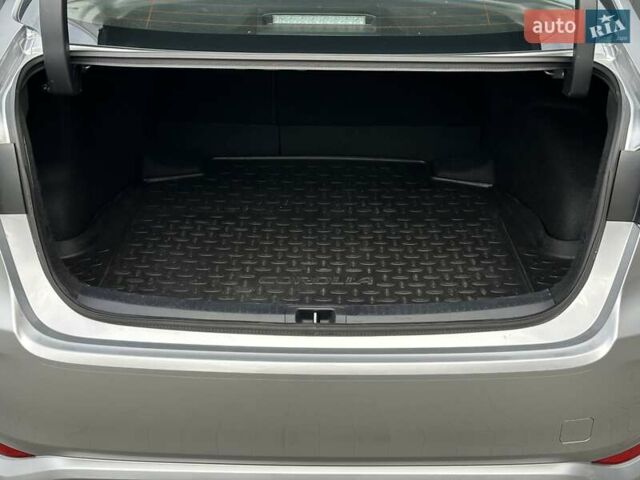 Сірий Тойота Королла, об'ємом двигуна 1.6 л та пробігом 38 тис. км за 19900 $, фото 9 на Automoto.ua