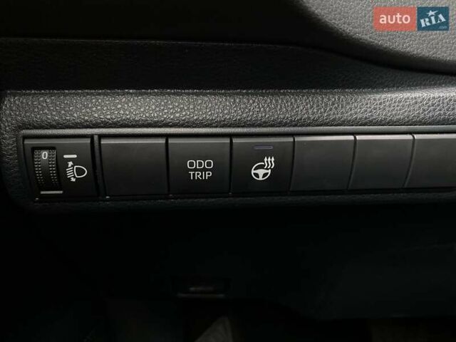 Серый Тойота Королла, объемом двигателя 1.6 л и пробегом 5 тыс. км за 26032 $, фото 18 на Automoto.ua