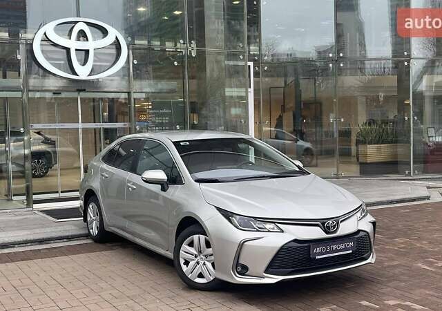 Серый Тойота Королла, объемом двигателя 1.6 л и пробегом 2 тыс. км за 26134 $, фото 17 на Automoto.ua