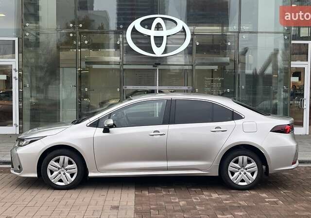 Серый Тойота Королла, объемом двигателя 1.6 л и пробегом 2 тыс. км за 26134 $, фото 2 на Automoto.ua