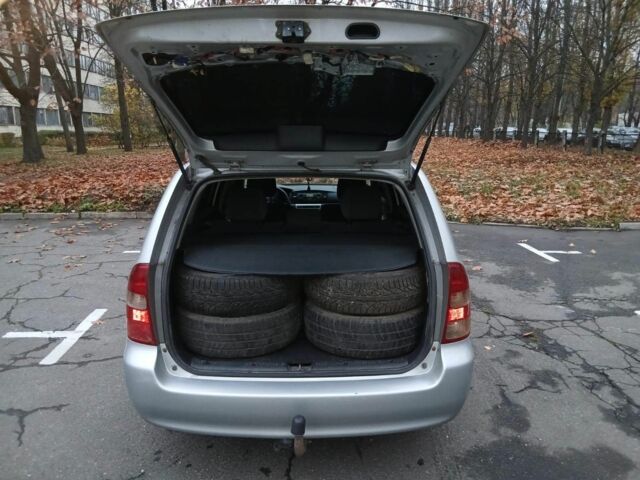 Серый Тойота Королла, объемом двигателя 2 л и пробегом 345 тыс. км за 2000 $, фото 4 на Automoto.ua