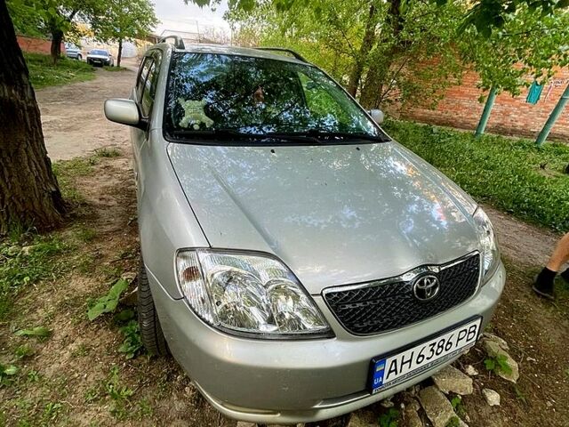 Серый Тойота Королла, объемом двигателя 2 л и пробегом 349 тыс. км за 4500 $, фото 2 на Automoto.ua