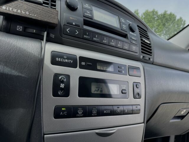 Сірий Тойота Королла, об'ємом двигуна 1.4 л та пробігом 210 тис. км за 5500 $, фото 23 на Automoto.ua