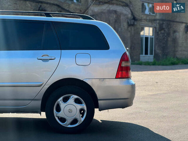 Серый Тойота Королла, объемом двигателя 2 л и пробегом 411 тыс. км за 3990 $, фото 5 на Automoto.ua