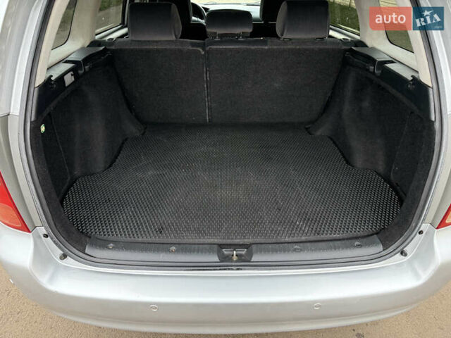 Серый Тойота Королла, объемом двигателя 1.6 л и пробегом 280 тыс. км за 6500 $, фото 7 на Automoto.ua