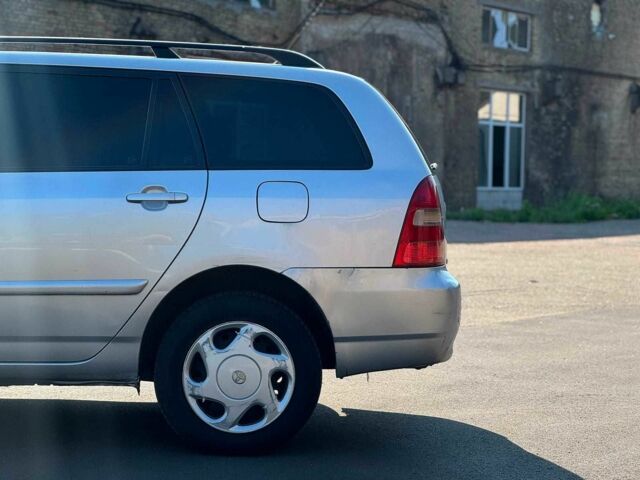 Серый Тойота Королла, объемом двигателя 2 л и пробегом 411 тыс. км за 3440 $, фото 5 на Automoto.ua