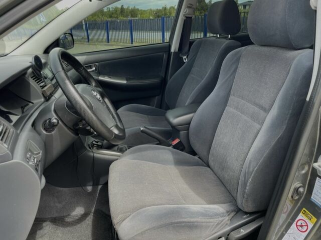 Сірий Тойота Королла, об'ємом двигуна 1.4 л та пробігом 210 тис. км за 5500 $, фото 9 на Automoto.ua