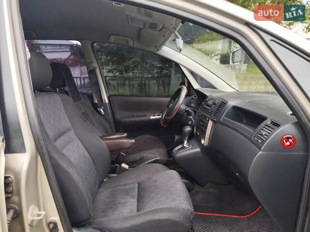 Тойота Королла 2003 в Киеве на Automoto.ua Серый Тойота Королла, объемом двигателя 1.79 л и пробегом 270 тыс. км за 4999 $, фото 10 на Automoto.ua