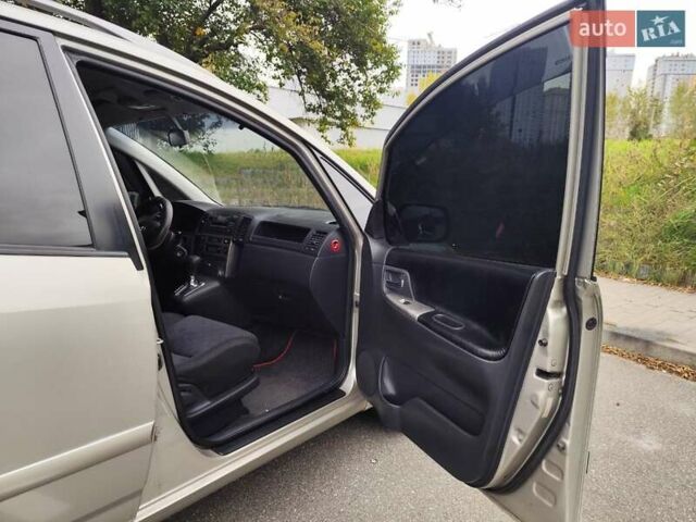 Тойота Королла 2003 в Киеве на Automoto.ua Серый Тойота Королла, объемом двигателя 1.79 л и пробегом 270 тыс. км за 4999 $, фото 11 на Automoto.ua