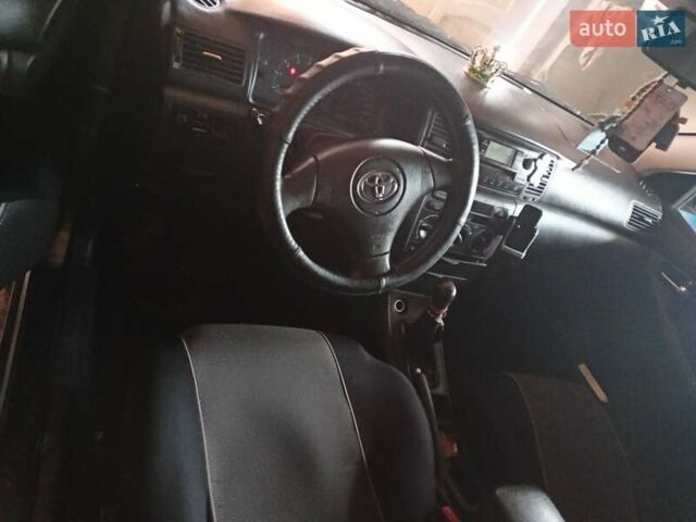 Серый Тойота Королла, объемом двигателя 2 л и пробегом 290 тыс. км за 7000 $, фото 3 на Automoto.ua