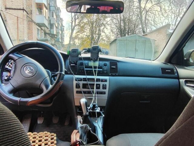 Сірий Тойота Королла, об'ємом двигуна 2 л та пробігом 480 тис. км за 3950 $, фото 3 на Automoto.ua