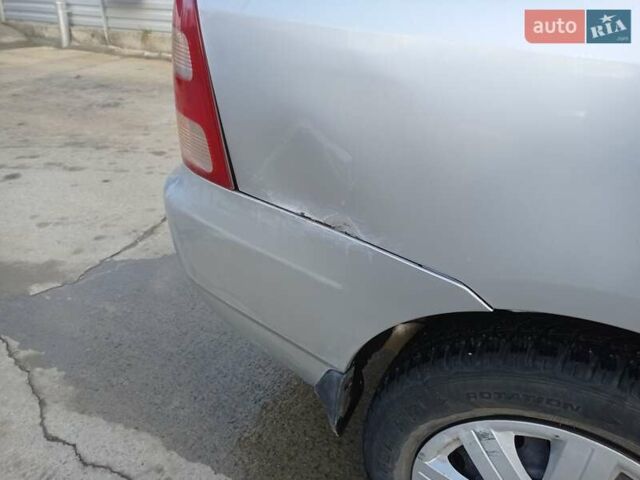 Серый Тойота Королла, объемом двигателя 1.4 л и пробегом 237 тыс. км за 3100 $, фото 2 на Automoto.ua