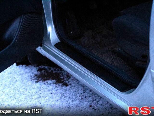 Тойота Королла 2004 в Сумах на Automoto.ua Серый Тойота Королла, объемом двигателя 1.3 л и пробегом 228 тыс. км за 3000 $, фото 8 на Automoto.ua