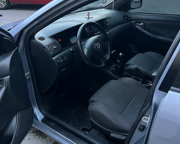 Серый Тойота Королла, объемом двигателя 2 л и пробегом 300 тыс. км за 5300 $, фото 5 на Automoto.ua