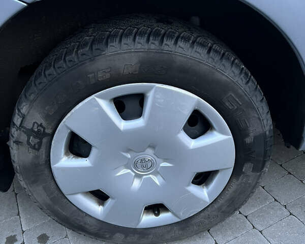 Серый Тойота Королла, объемом двигателя 2 л и пробегом 300 тыс. км за 5300 $, фото 13 на Automoto.ua