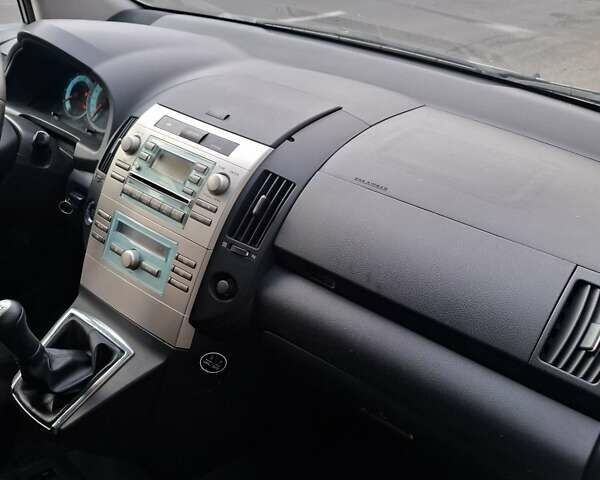 Сірий Тойота Королла, об'ємом двигуна 2.23 л та пробігом 315 тис. км за 4700 $, фото 9 на Automoto.ua