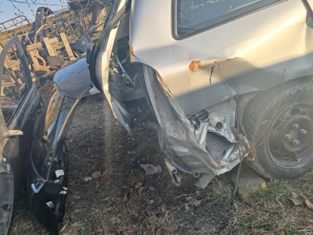 Серый Тойота Королла, объемом двигателя 0 л и пробегом 364 тыс. км за 600 $, фото 10 на Automoto.ua