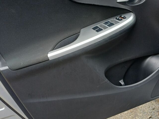 Серый Тойота Королла, объемом двигателя 1 л и пробегом 85 тыс. км за 10500 $, фото 13 на Automoto.ua