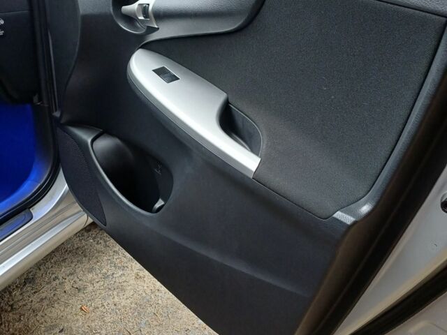 Серый Тойота Королла, объемом двигателя 1 л и пробегом 85 тыс. км за 10500 $, фото 16 на Automoto.ua