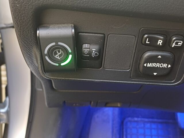 Серый Тойота Королла, объемом двигателя 1 л и пробегом 85 тыс. км за 10500 $, фото 22 на Automoto.ua