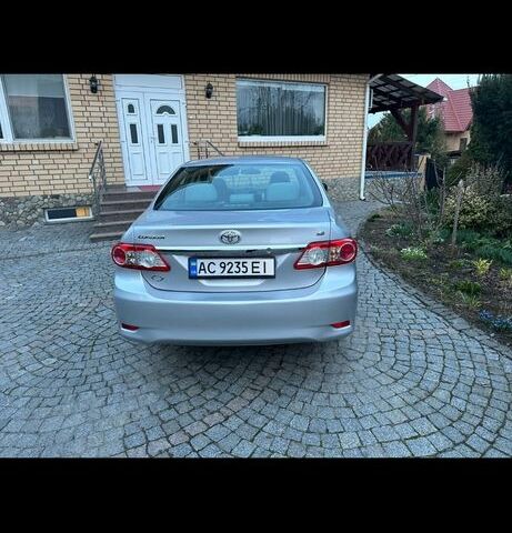 Серый Тойота Королла, объемом двигателя 1.8 л и пробегом 158 тыс. км за 9000 $, фото 4 на Automoto.ua