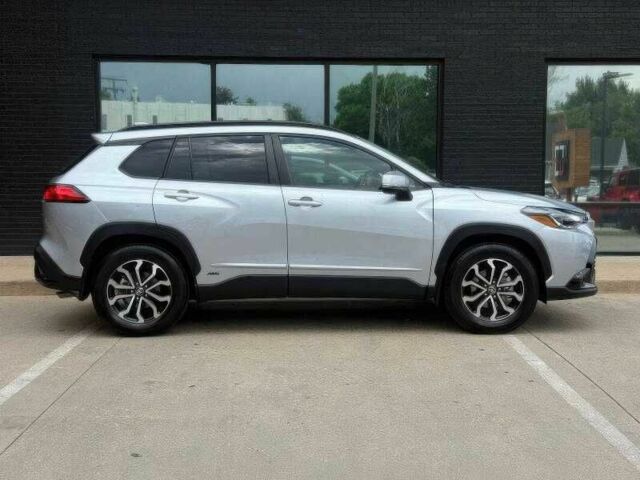 Серый Тойота Королла, объемом двигателя 2 л и пробегом 24 тыс. км за 10000 $, фото 7 на Automoto.ua