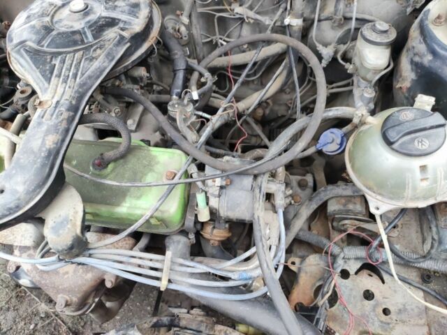 Серый Тойота Королла, объемом двигателя 1.3 л и пробегом 300 тыс. км за 238 $, фото 3 на Automoto.ua