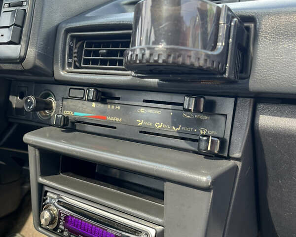 Серый Тойота Королла, объемом двигателя 1.3 л и пробегом 450 тыс. км за 1700 $, фото 11 на Automoto.ua