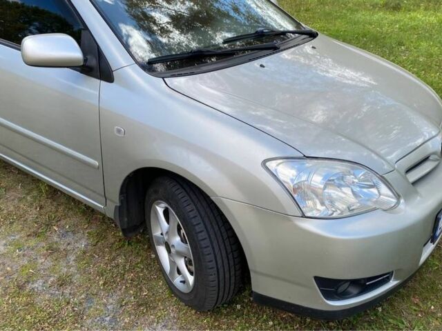 Серый Тойота Королла, объемом двигателя 1.6 л и пробегом 242 тыс. км за 5599 $, фото 2 на Automoto.ua