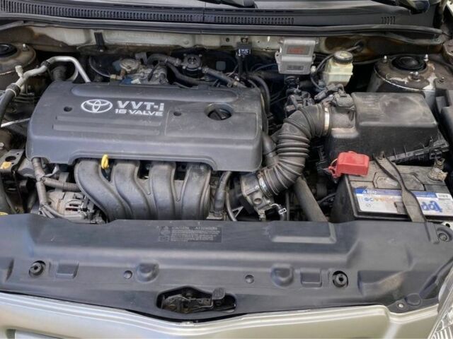 Серый Тойота Королла, объемом двигателя 1.6 л и пробегом 242 тыс. км за 5599 $, фото 11 на Automoto.ua