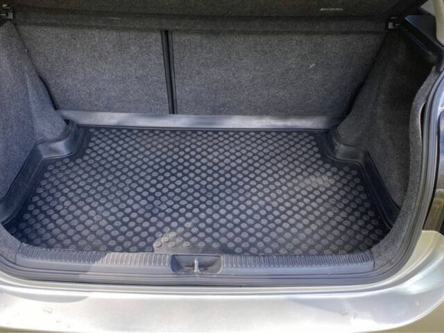 Серый Тойота Королла, объемом двигателя 1.6 л и пробегом 242 тыс. км за 5599 $, фото 7 на Automoto.ua