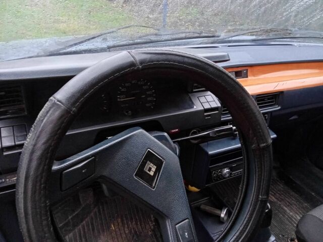 Синий Тойота Королла, объемом двигателя 1.3 л и пробегом 280 тыс. км за 1001 $, фото 4 на Automoto.ua