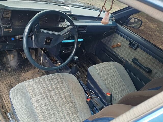 Синий Тойота Королла, объемом двигателя 1.3 л и пробегом 860 тыс. км за 476 $, фото 6 на Automoto.ua