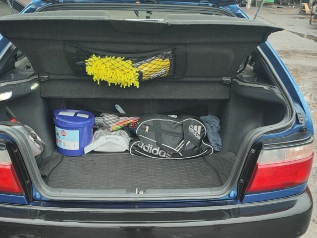 Синий Тойота Королла, объемом двигателя 1.3 л и пробегом 270 тыс. км за 3450 $, фото 5 на Automoto.ua