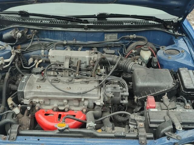 Синий Тойота Королла, объемом двигателя 1.3 л и пробегом 270 тыс. км за 3450 $, фото 4 на Automoto.ua