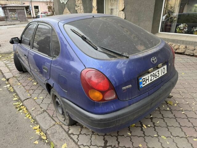 Синий Тойота Королла, объемом двигателя 1.5 л и пробегом 300 тыс. км за 900 $, фото 2 на Automoto.ua