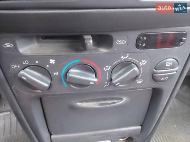 Синий Тойота Королла, объемом двигателя 1.33 л и пробегом 280 тыс. км за 2700 $, фото 2 на Automoto.ua