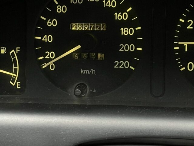 Синий Тойота Королла, объемом двигателя 1.3 л и пробегом 290 тыс. км за 3200 $, фото 7 на Automoto.ua