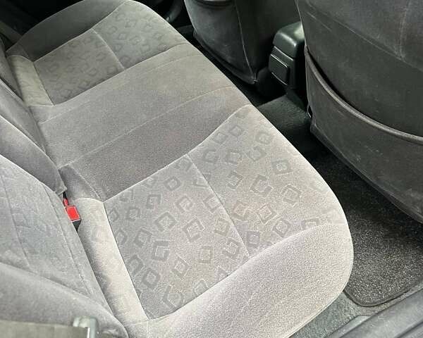 Синій Тойота Королла, об'ємом двигуна 1.4 л та пробігом 395 тис. км за 3100 $, фото 14 на Automoto.ua